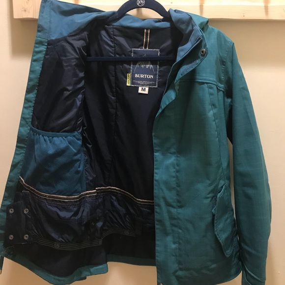 Burton Women’s Snowboarding Jacket - Picture 2 of 3